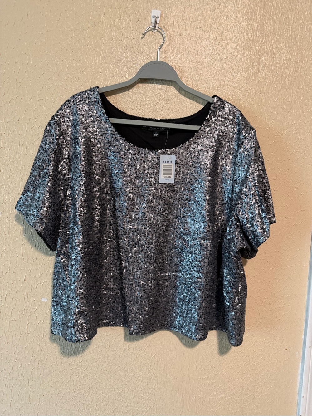 Torrid Insider Collection Sequin Top Size‎ 3 (22/24) Cropped Stretchy Plus Size